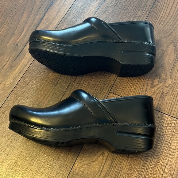Dansko black clogs size 39 - Picture 8 of 13